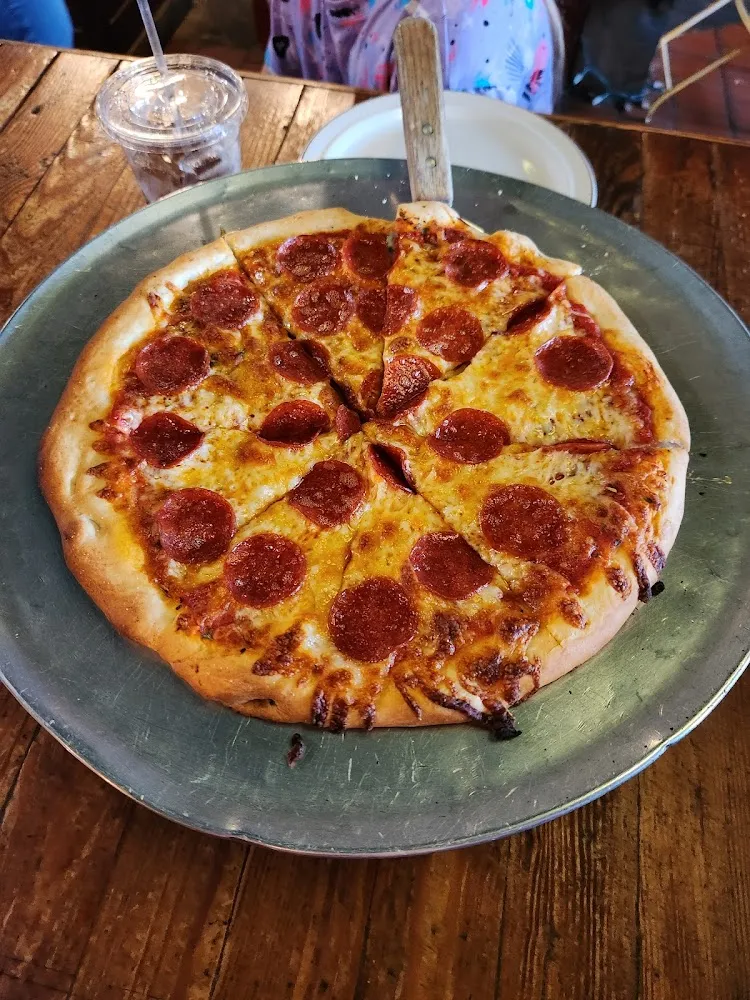 Medium Pepperoni Pizza